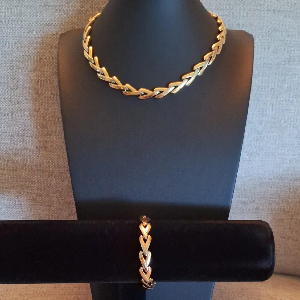 Monet Necklace & Bracelet Set - Picture 1 of 5